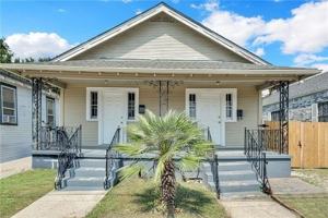 featured image of 2428 Eagle St