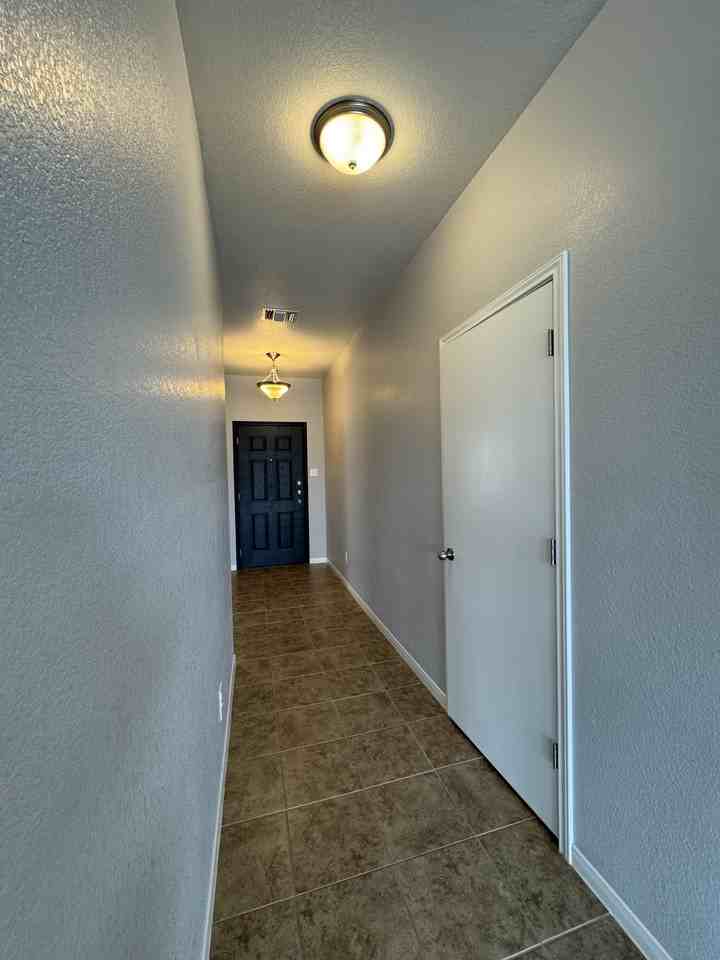 1112 Jamestown Dr #1 - Photo 3 of 34