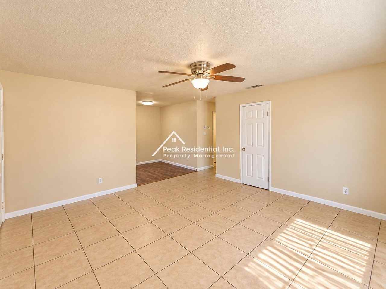 9837 Lincoln Village Dr - Photo 5 of 15