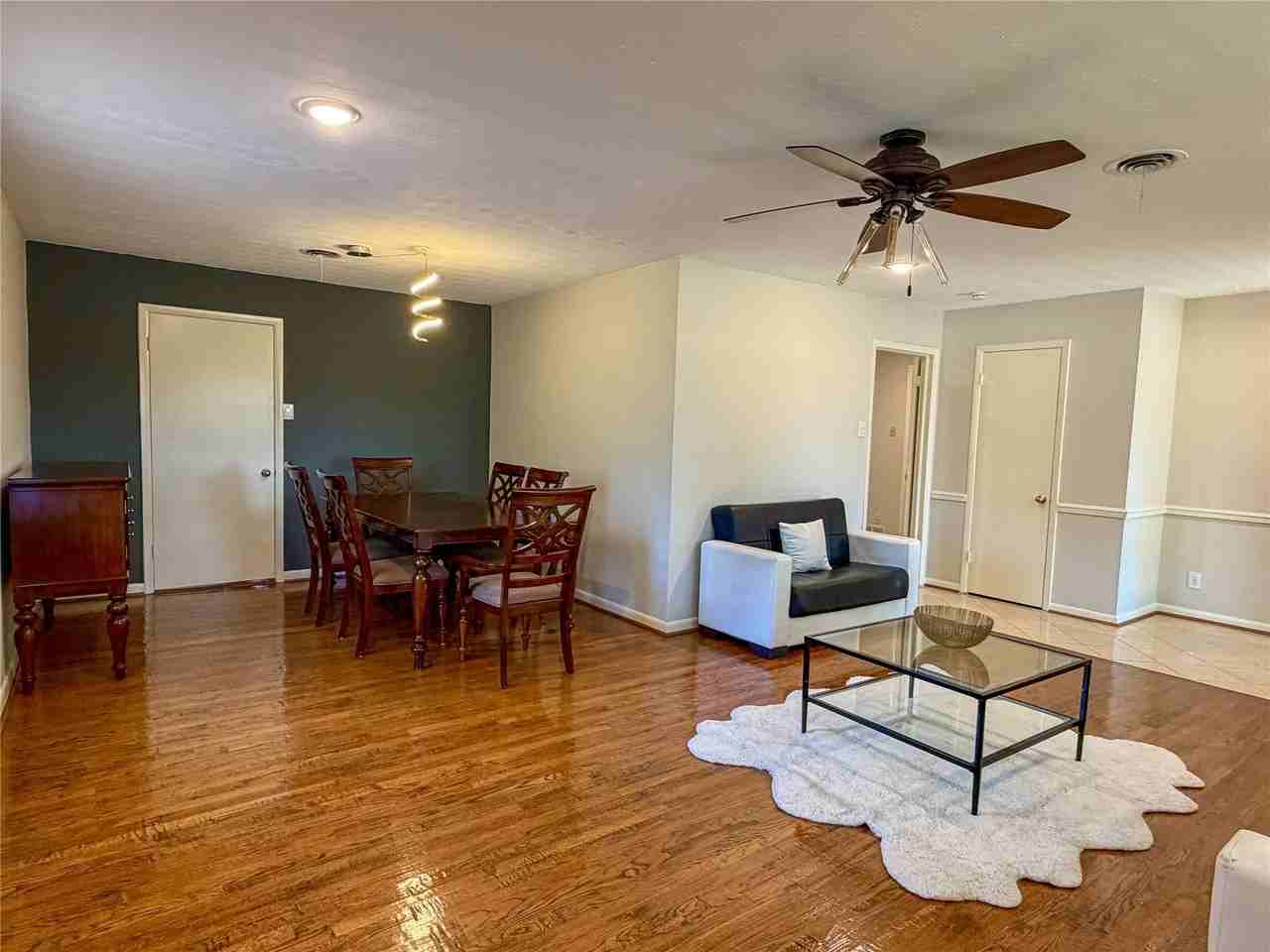 1302 Patricia Ln - Photo 5 of 24