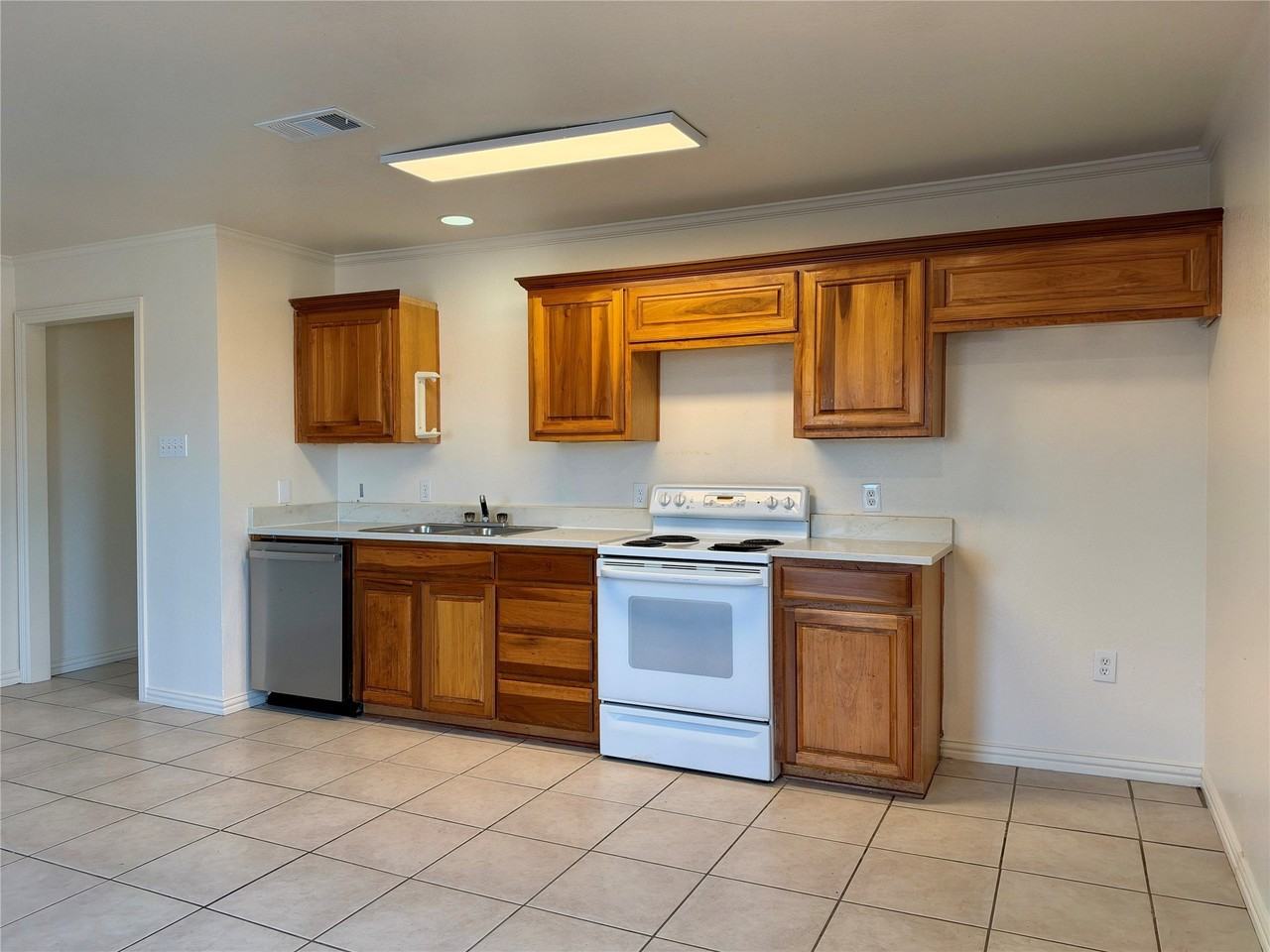 226 N 6th St - Photo 5 of 14