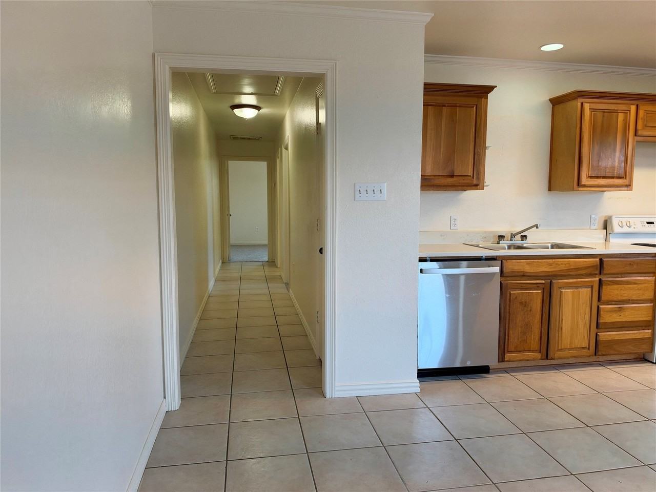 226 N 6th St - Photo 7 of 14
