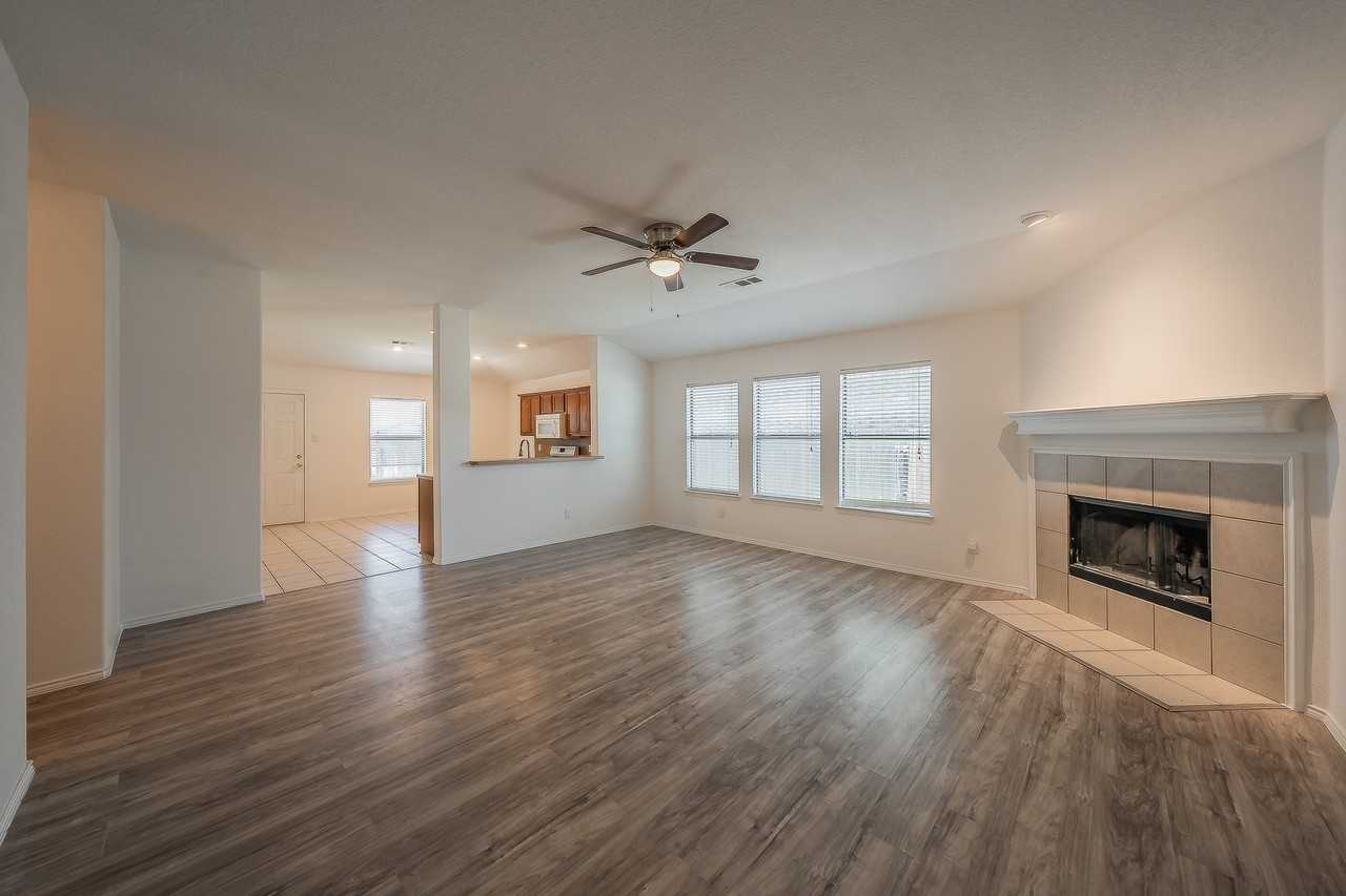 536 Goldstone Ln - Photo 4 of 20