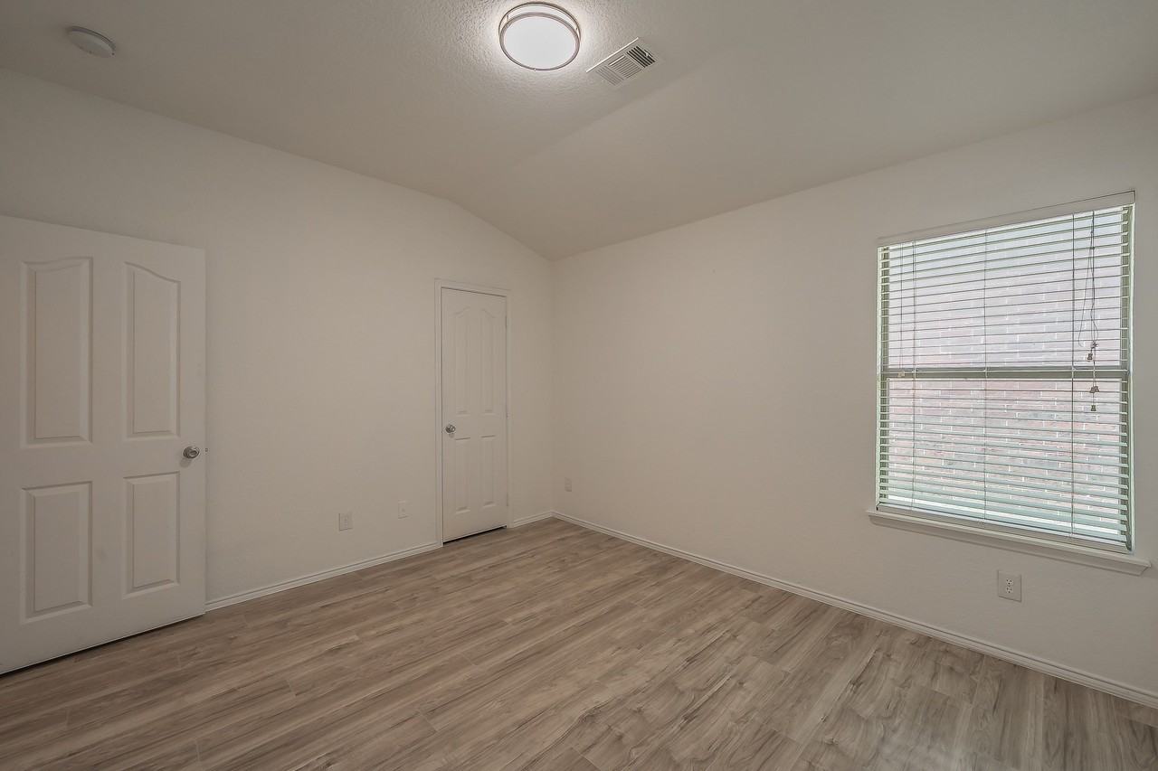 536 Goldstone Ln - Photo 6 of 20