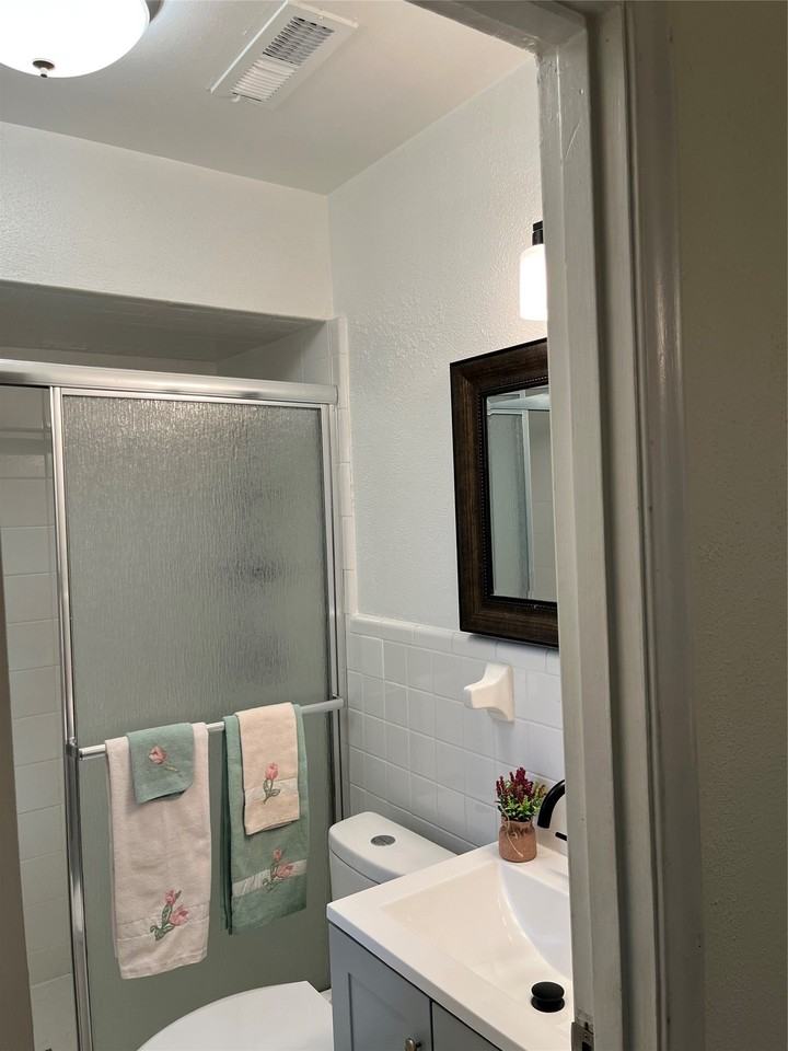 13515 Charcoal Ln - Photo 7 of 11