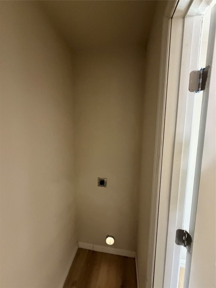 3716 Clotell Dr - Photo 5 of 9