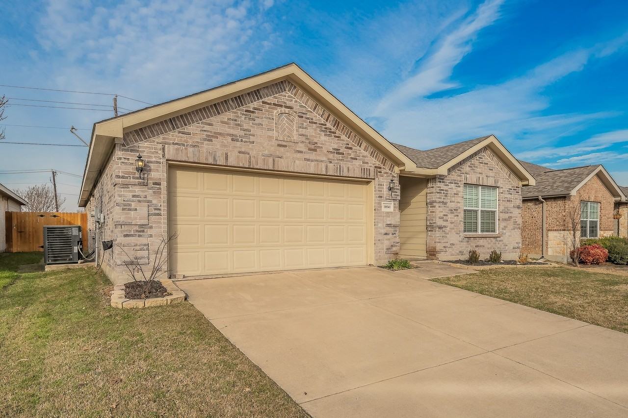 10541 Rising Knoll Ln - Photo 2 of 27