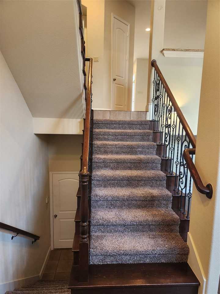 5720 Robbie Rd - Photo 5 of 30