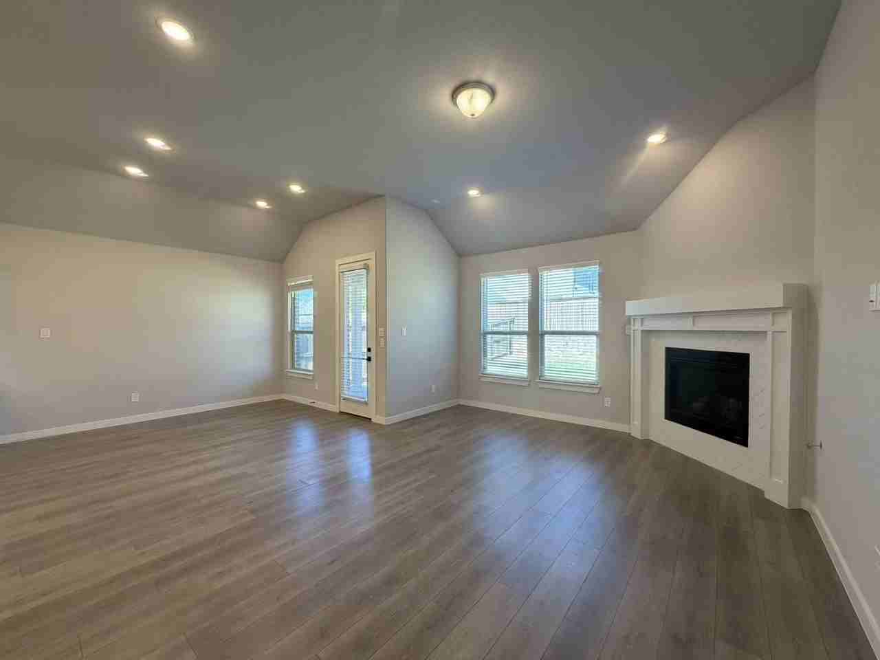 4008 Nightingale St - Photo 3 of 26