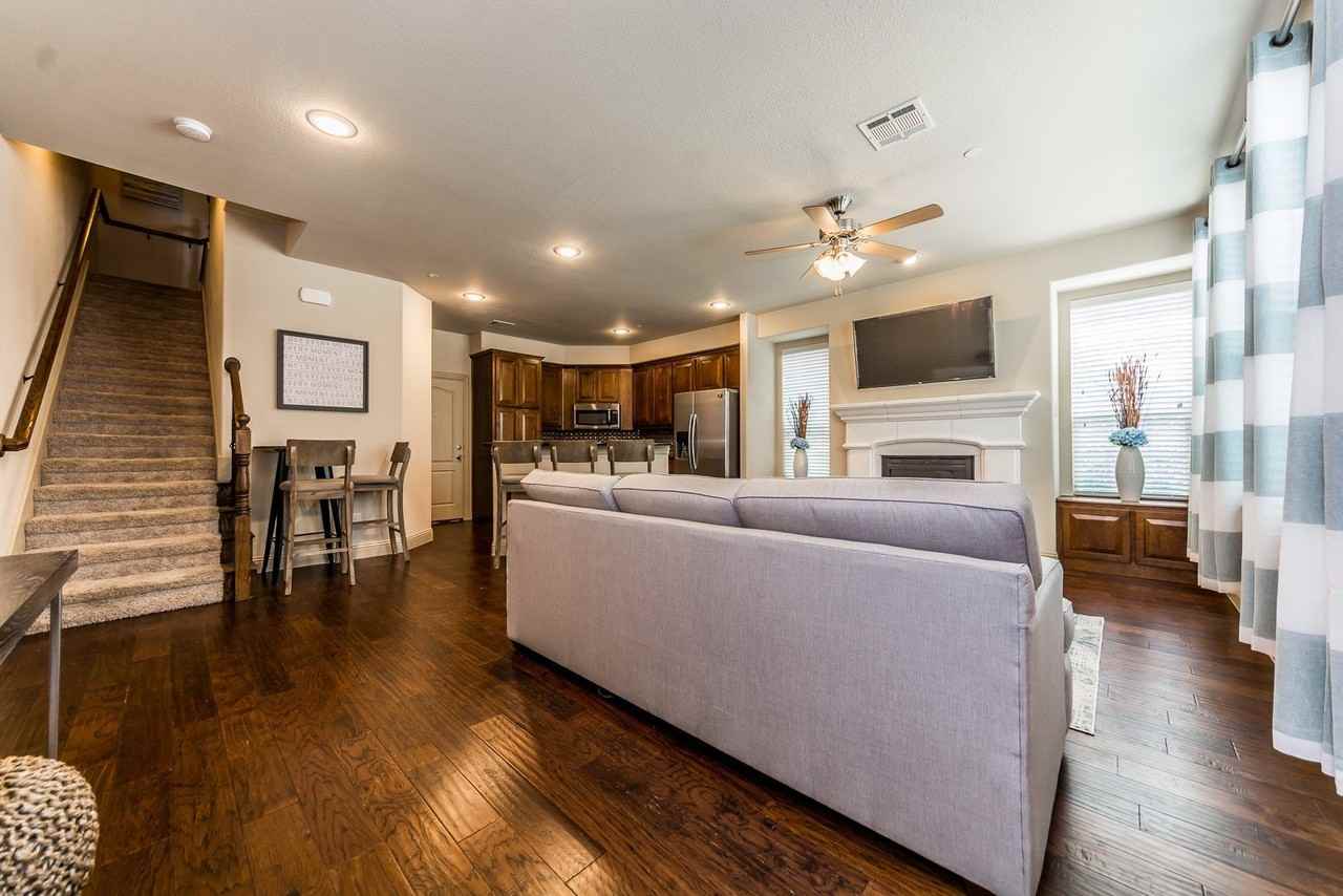 5722 Kate Ave - Photo 3 of 33