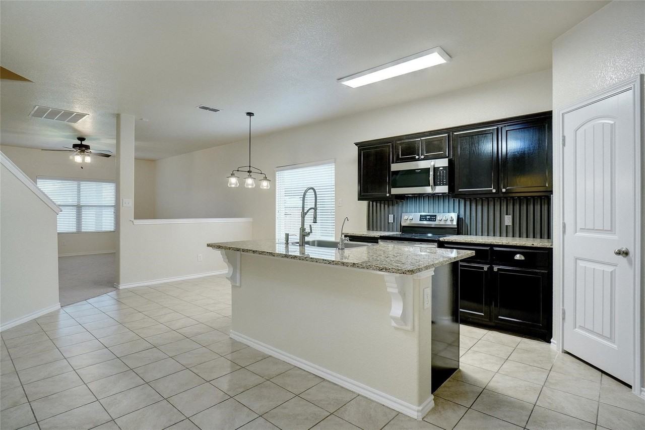 644 River Rock Dr - Photo 4 of 11