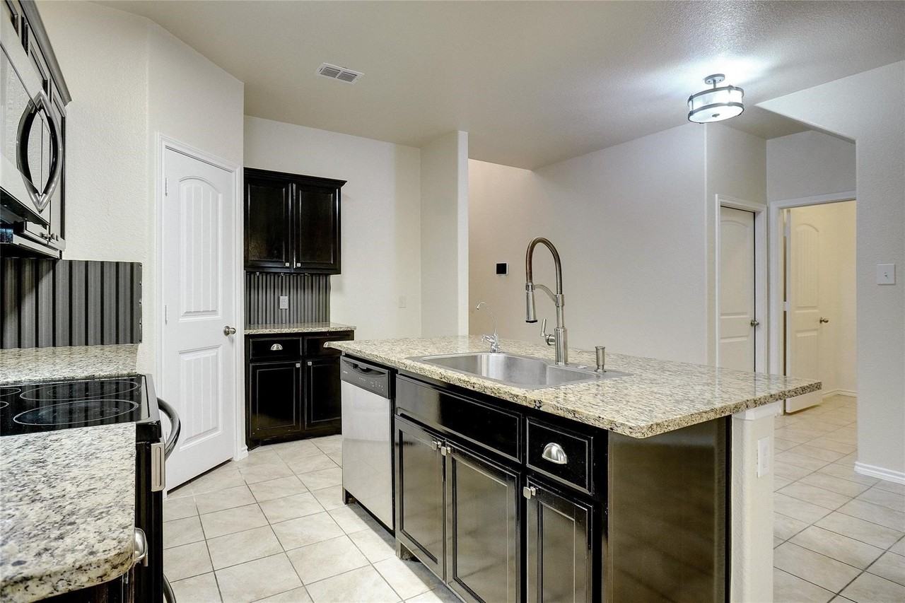 644 River Rock Dr - Photo 6 of 11