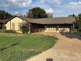 featured image of 806 Long Dr