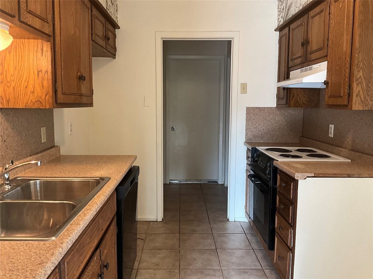 806 Long Dr - Photo 6 of 18