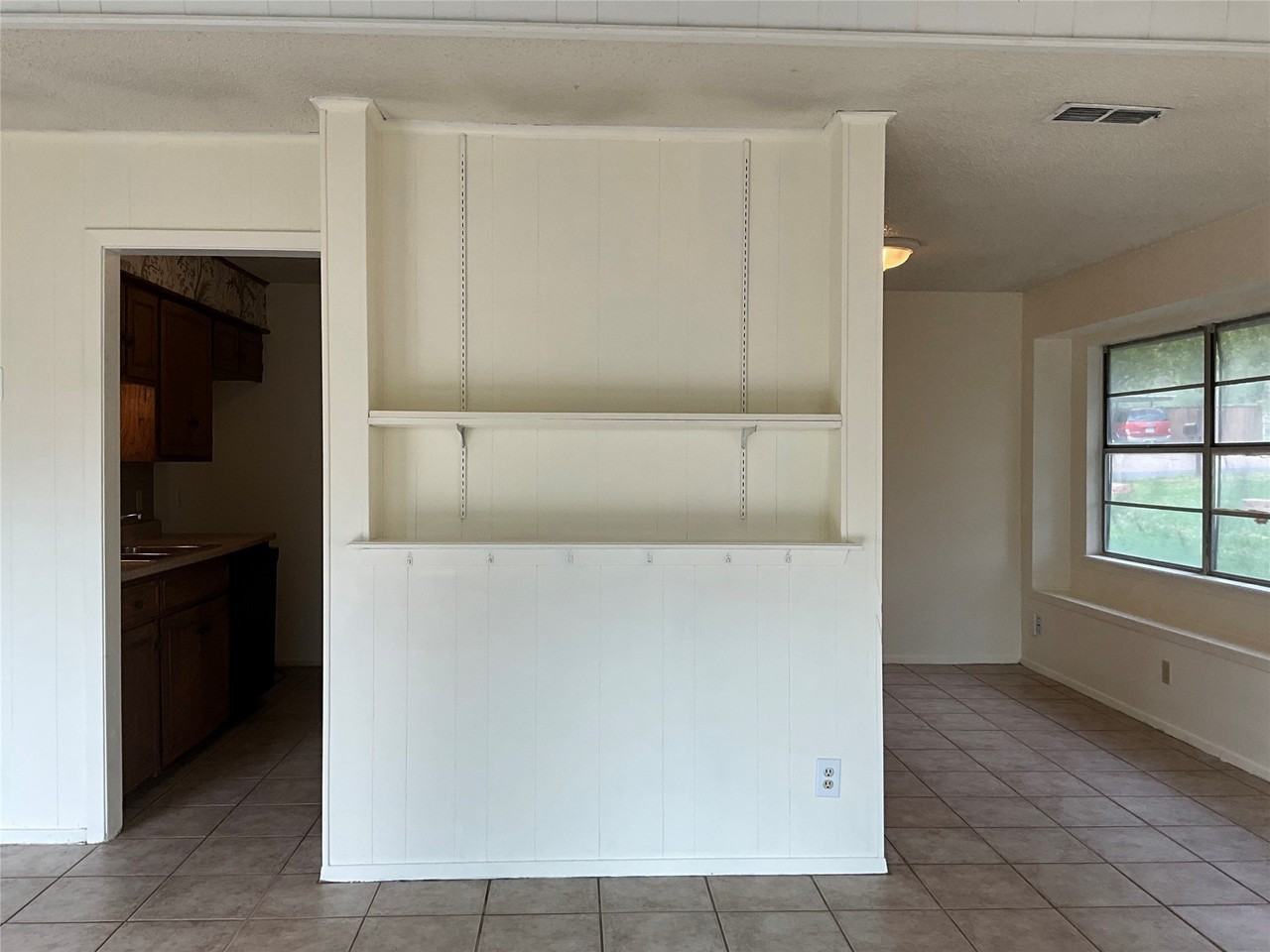 806 Long Dr - Photo 7 of 18