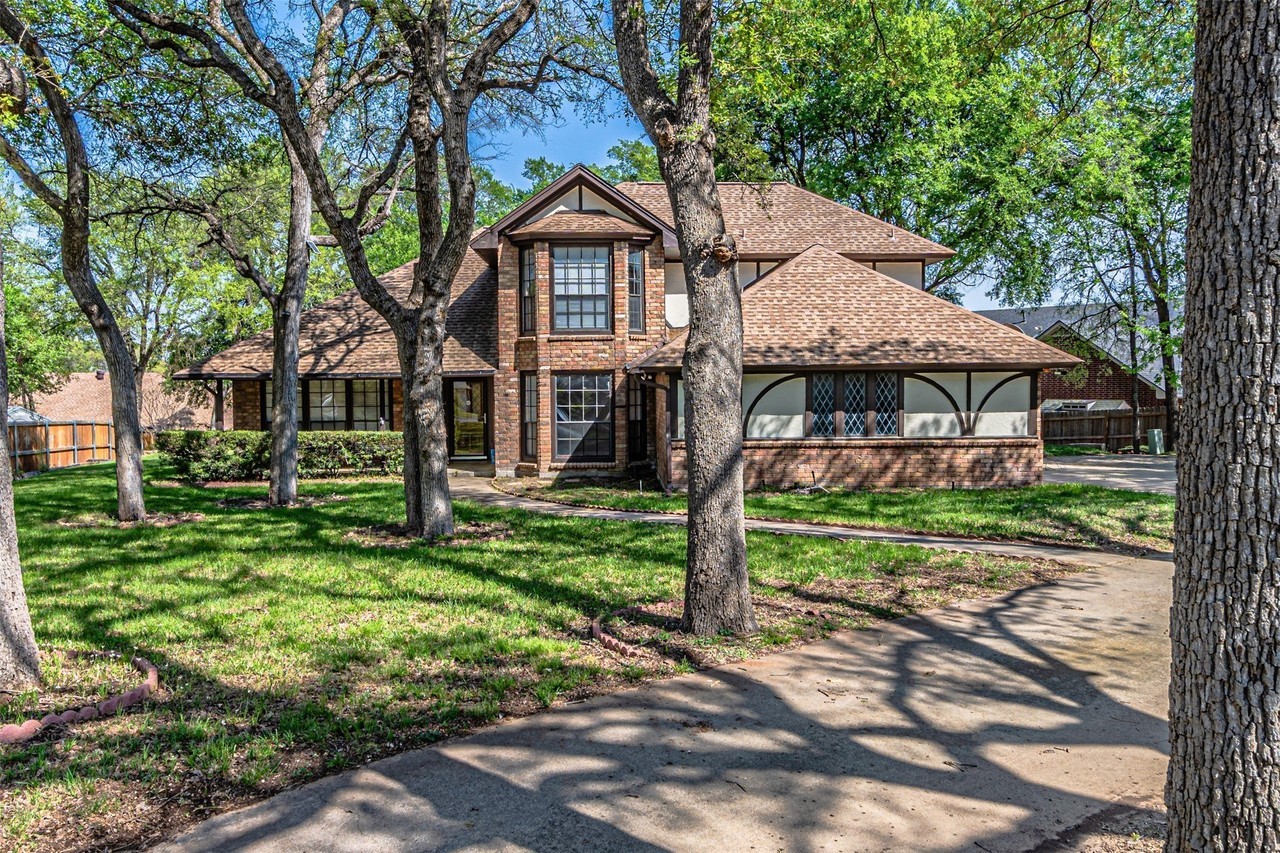 8808 Sylvan Ct - Photo 2 of 40