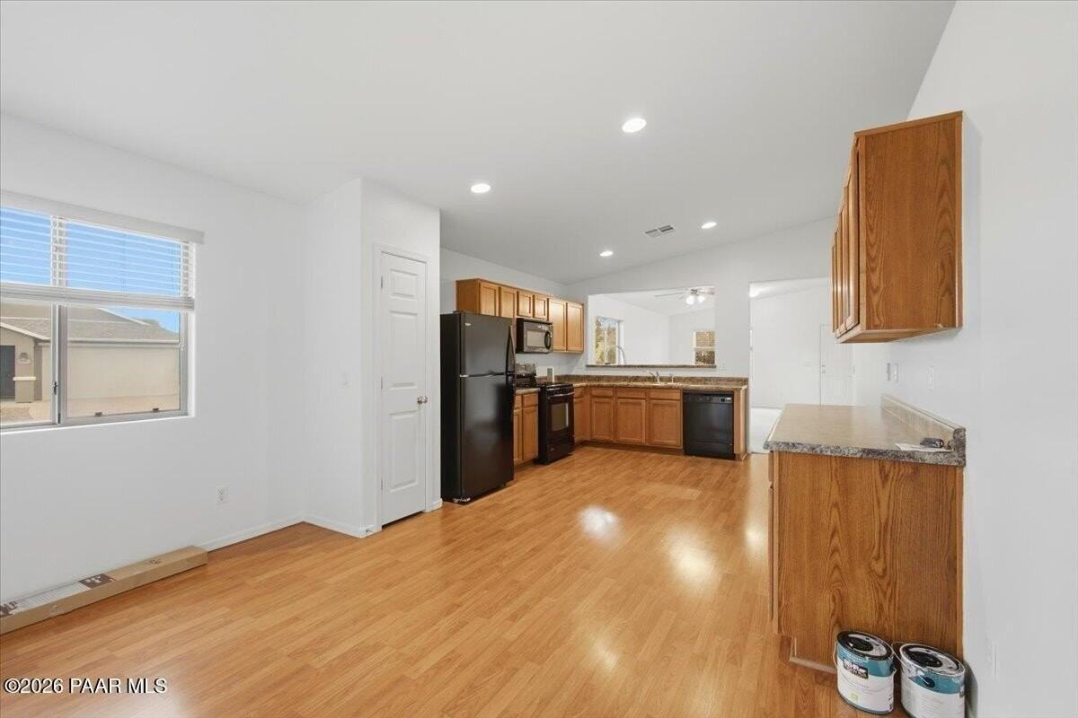 605 Harding Rd - Photo 2 of 16
