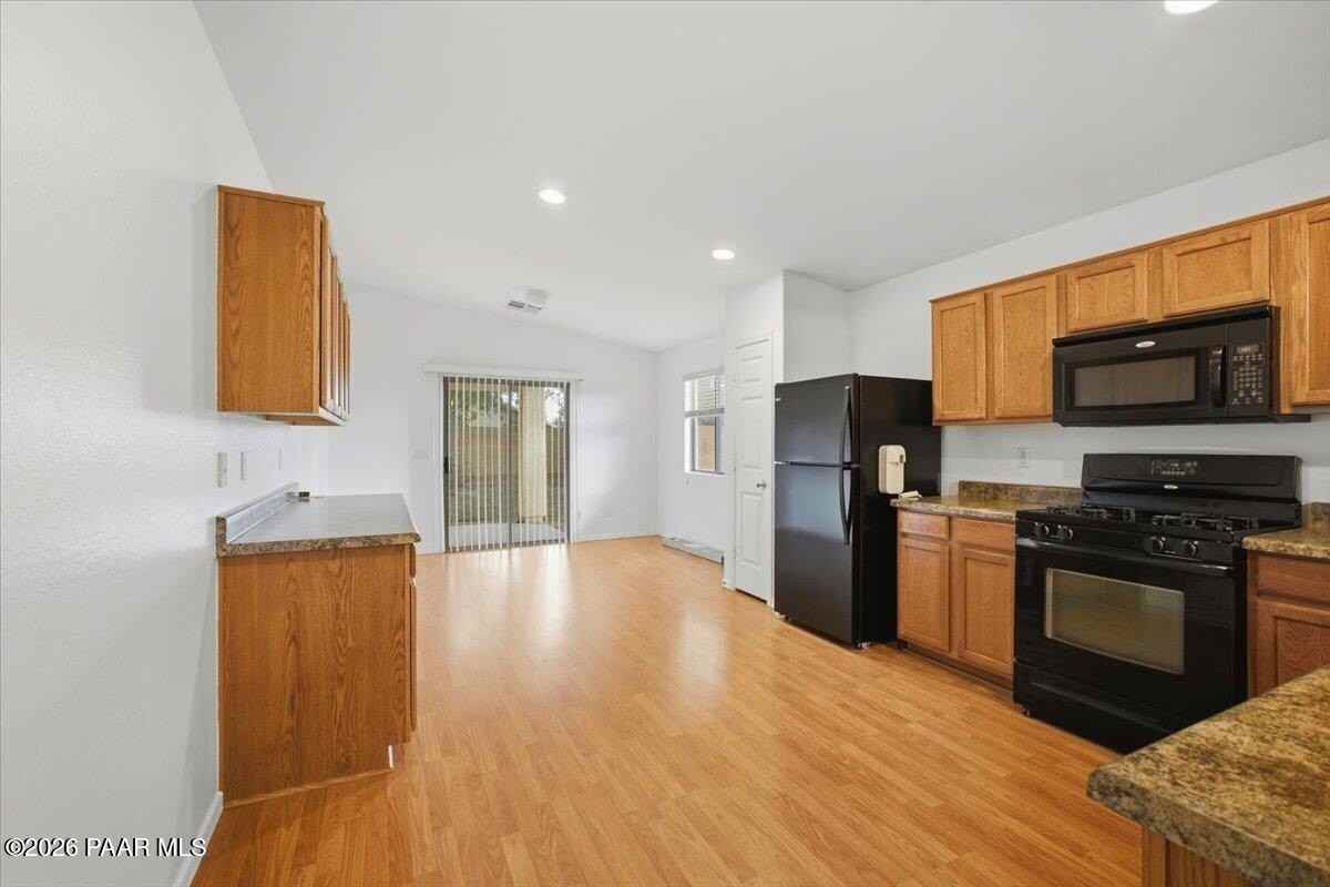 605 Harding Rd - Photo 3 of 16