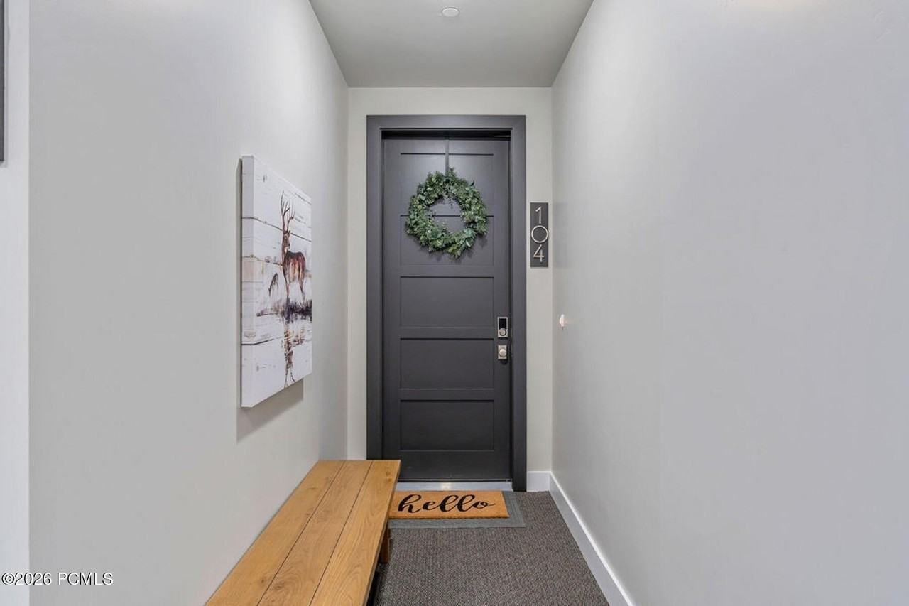 1114 W Helling Cir #104 - Photo 3 of 34