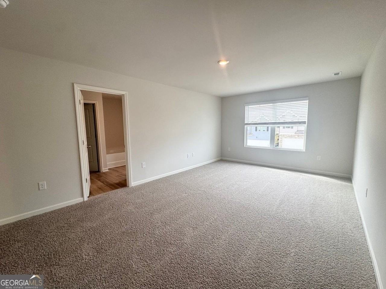 22 Berryville Dr - Photo 7 of 18
