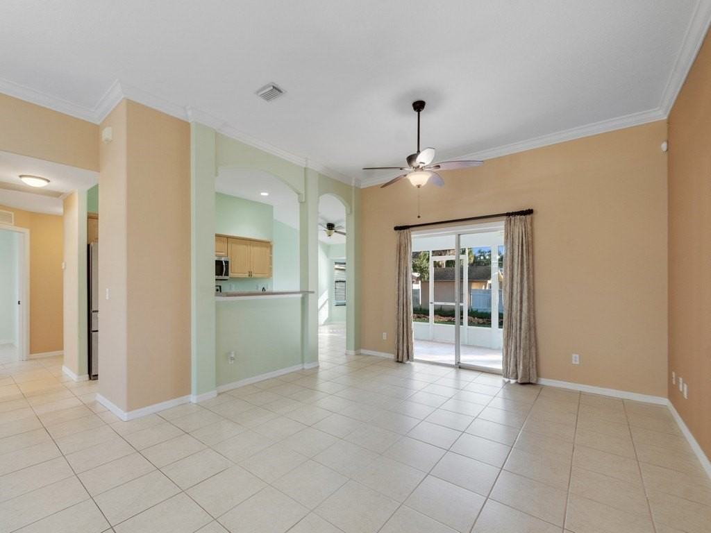 1108 Coverbrook Ln - Photo 5 of 30