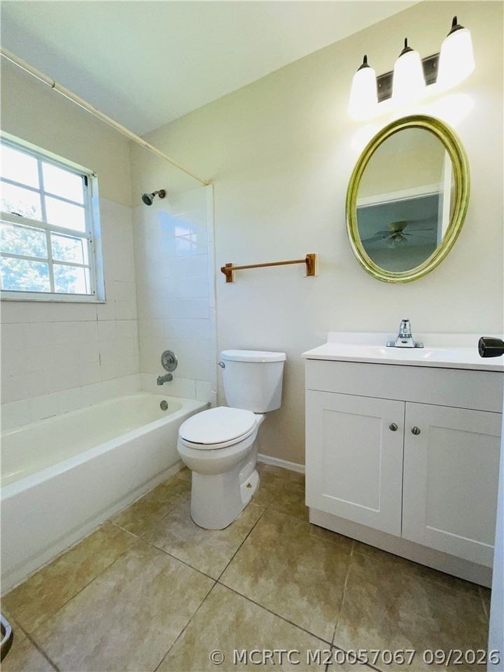 2813 Se Ironton Ave - Photo 7 of 13