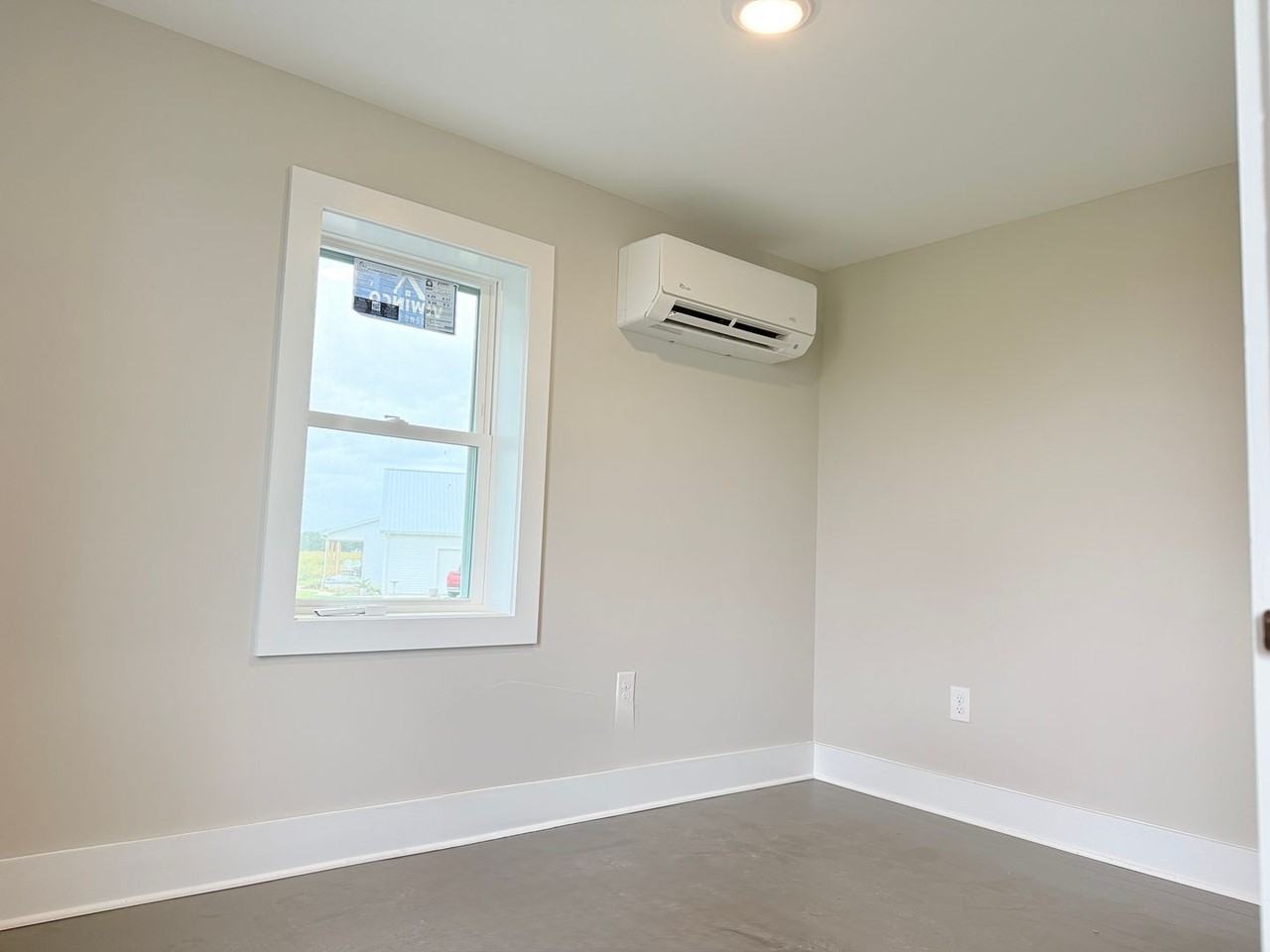 13404 Saint Johnstown Rd - Photo 4 of 9
