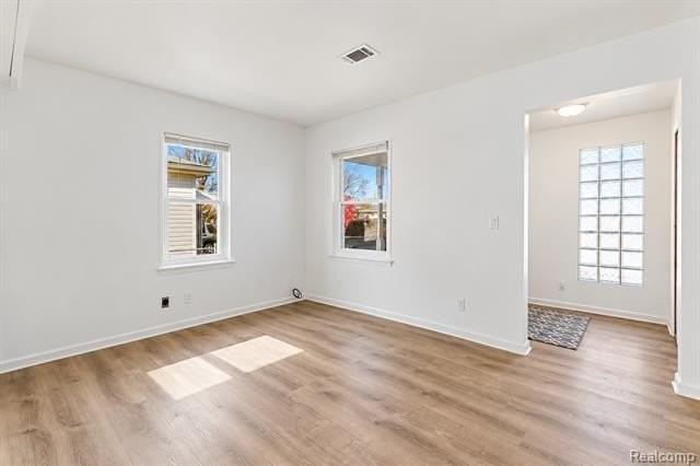 7500 Anna Ave - Photo 3 of 17
