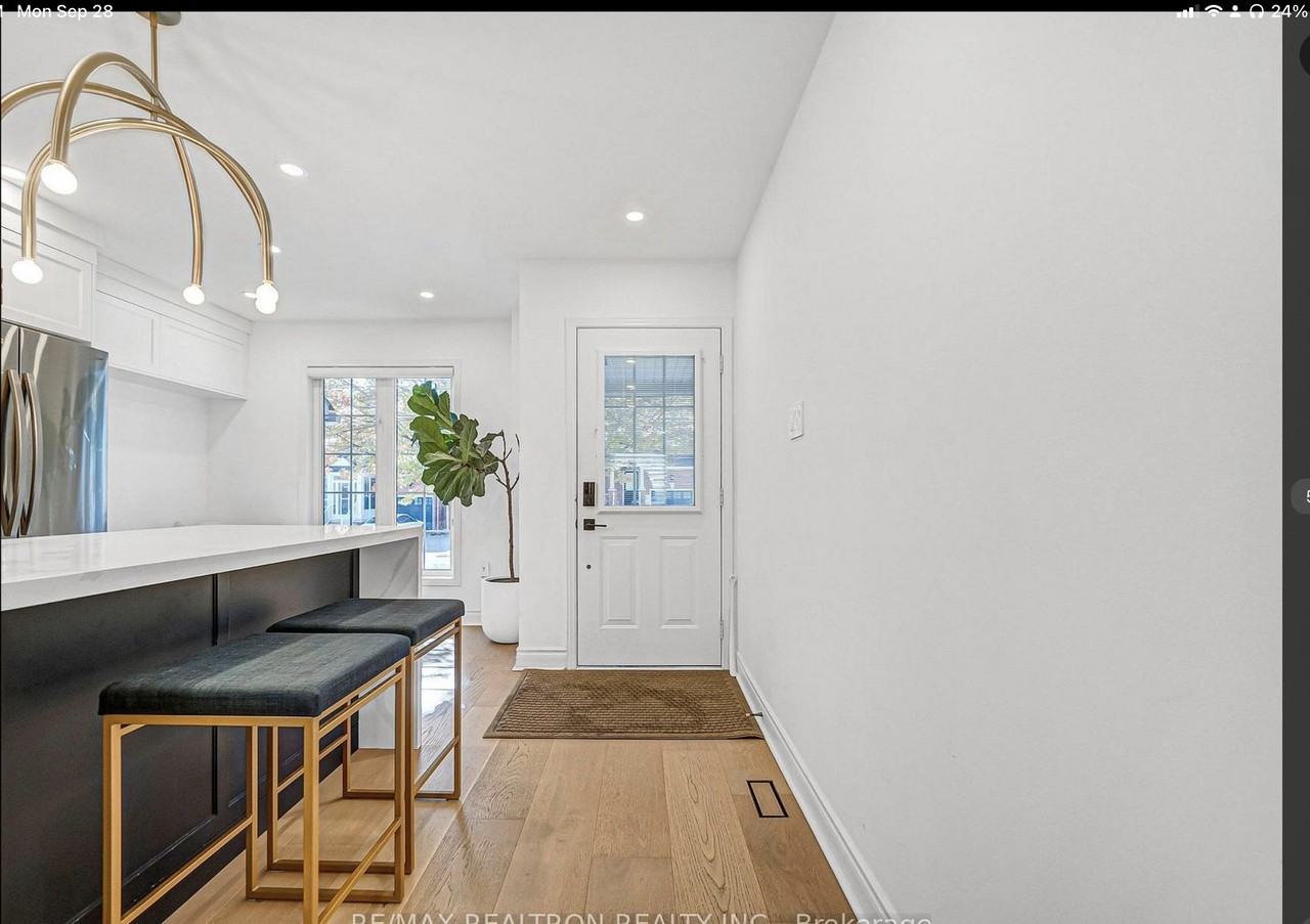 10 Macgregor Avenue - Photo 5 of 23