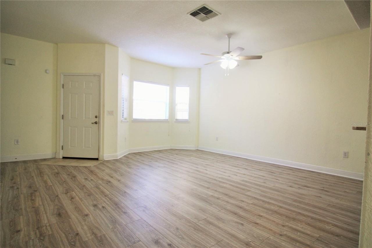 17409 Promenade Dr #17409 - Photo 6 of 12