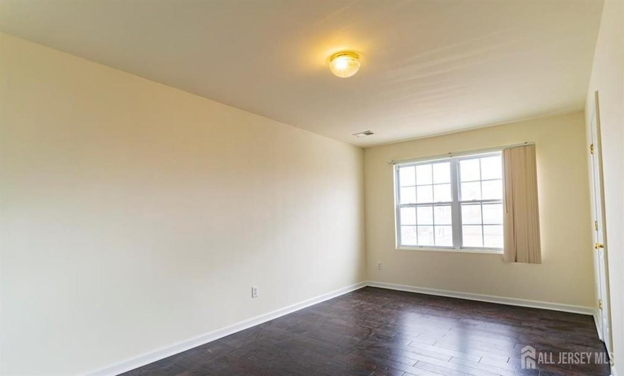 47 Sharot St Unit 2 - Photo 3 of 8