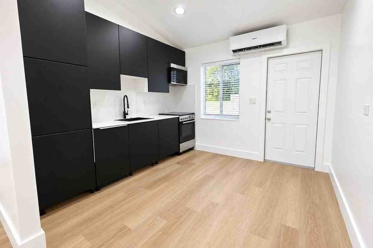 16202 Ne 18th Ct #A - Photo 6 of 21