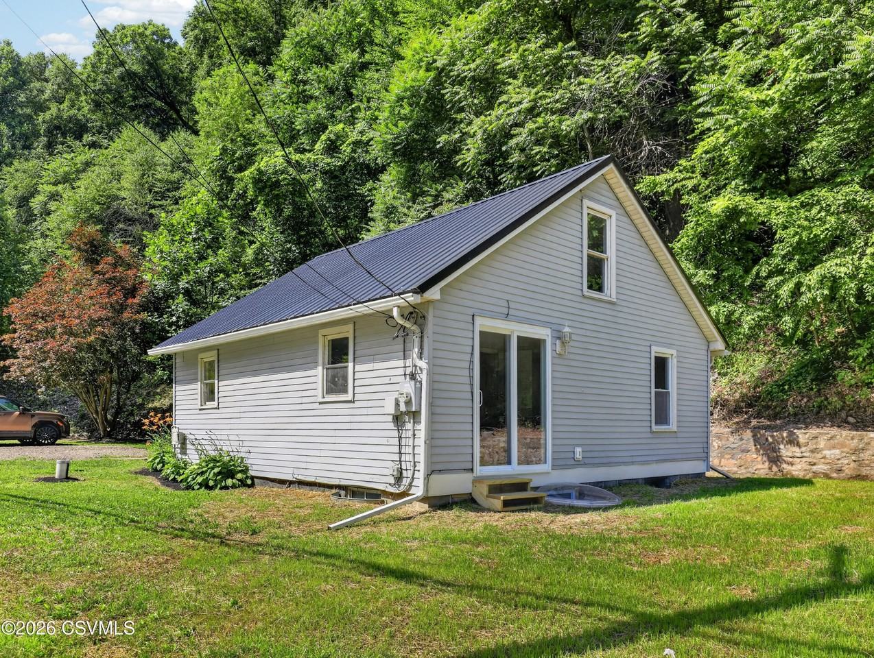 166 Numidia Dr - Photo 4 of 31