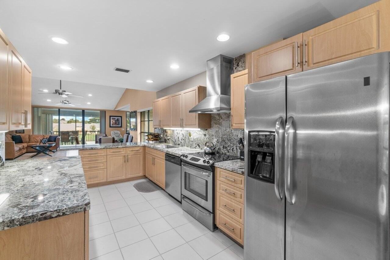 68 Eastgate Dr #D - Photo 6 of 50
