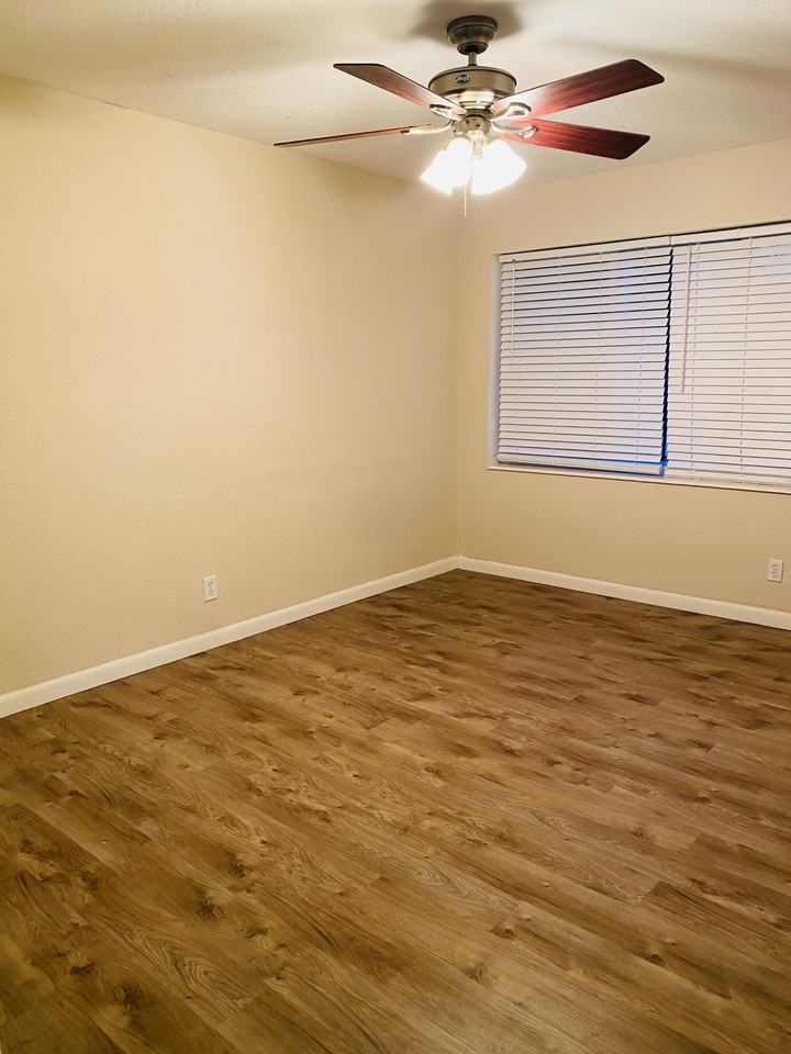 124 Yacht Club Dr #1 - Photo 6 of 6
