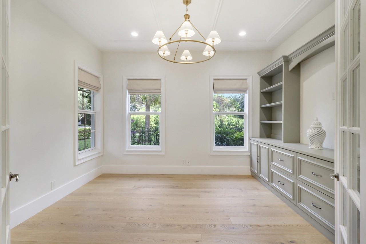 142 Segovia Way - Photo 7 of 50