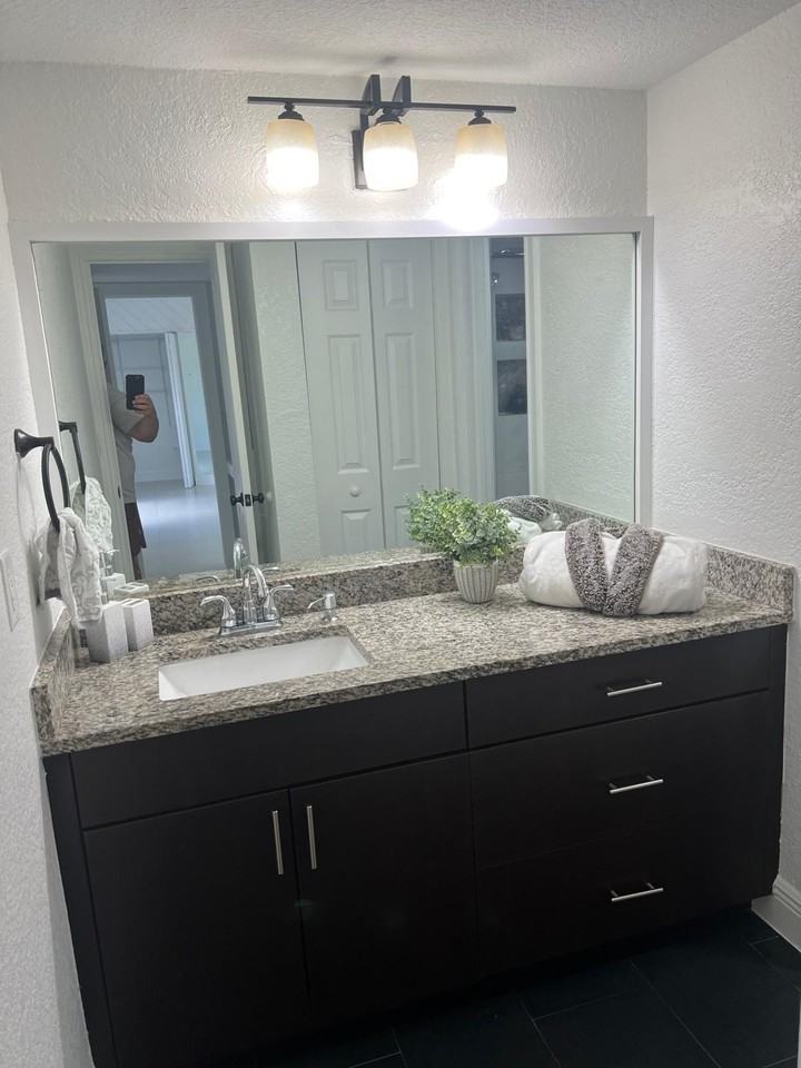 2315 Caroma Ln - Photo 6 of 9