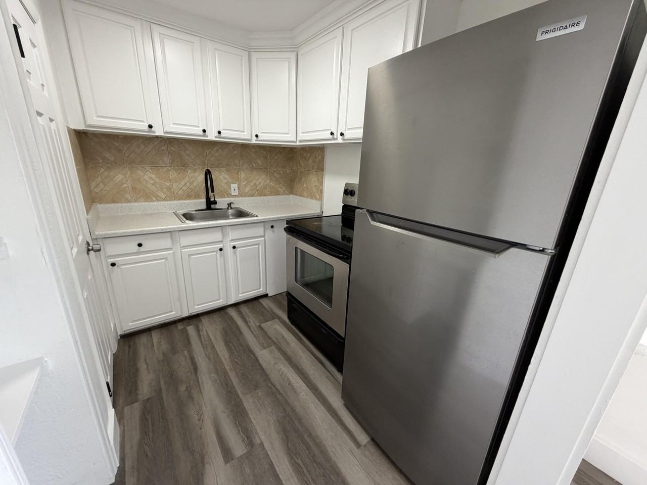 844 Ne 17th Way #1 - Photo 3 of 22