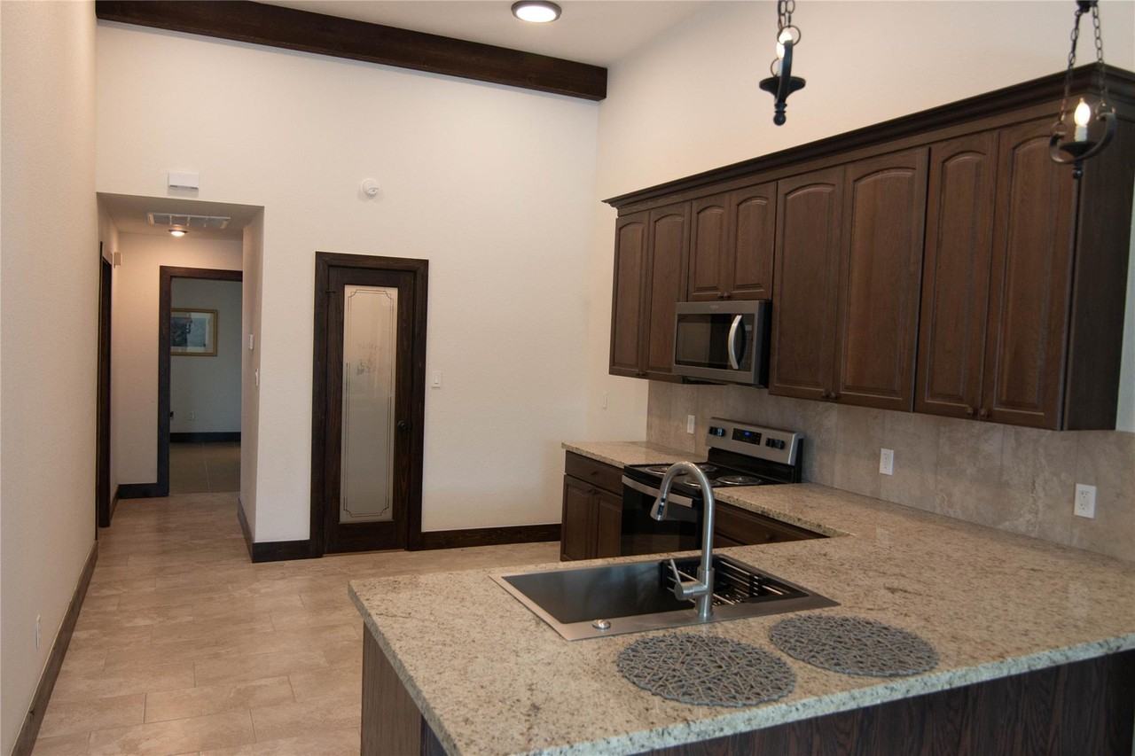 Turnbury Village Dr - Photo 3 of 13
