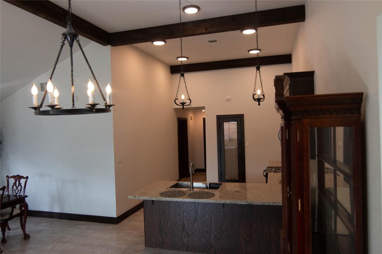 Turnbury Village Dr - Photo 4 of 13