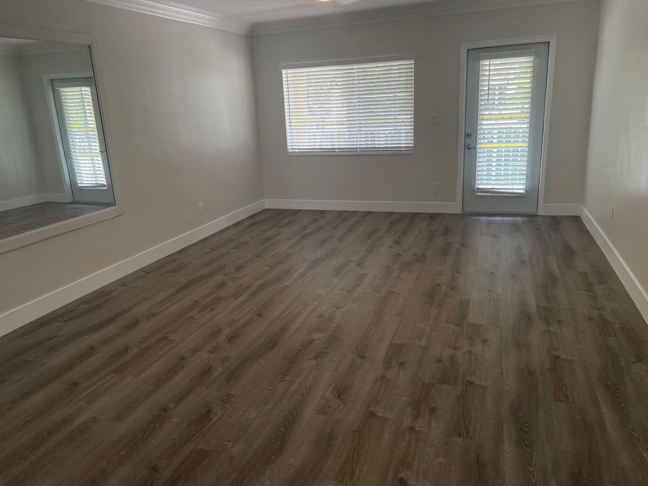 217 Se 20th Ave #7 - Photo 2 of 10