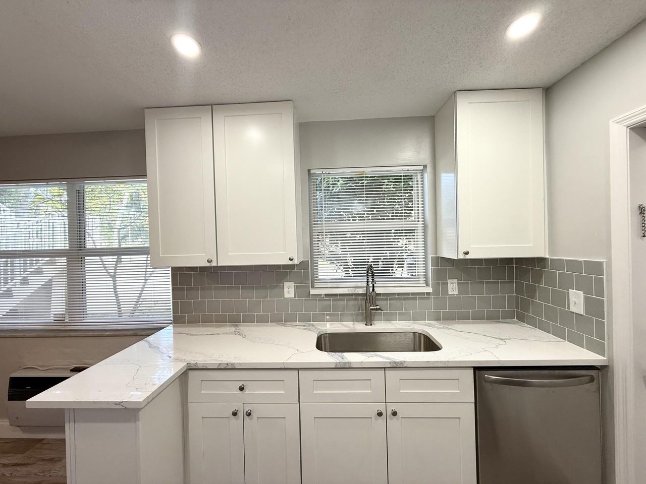3500 Harrison St #7 - Photo 5 of 27