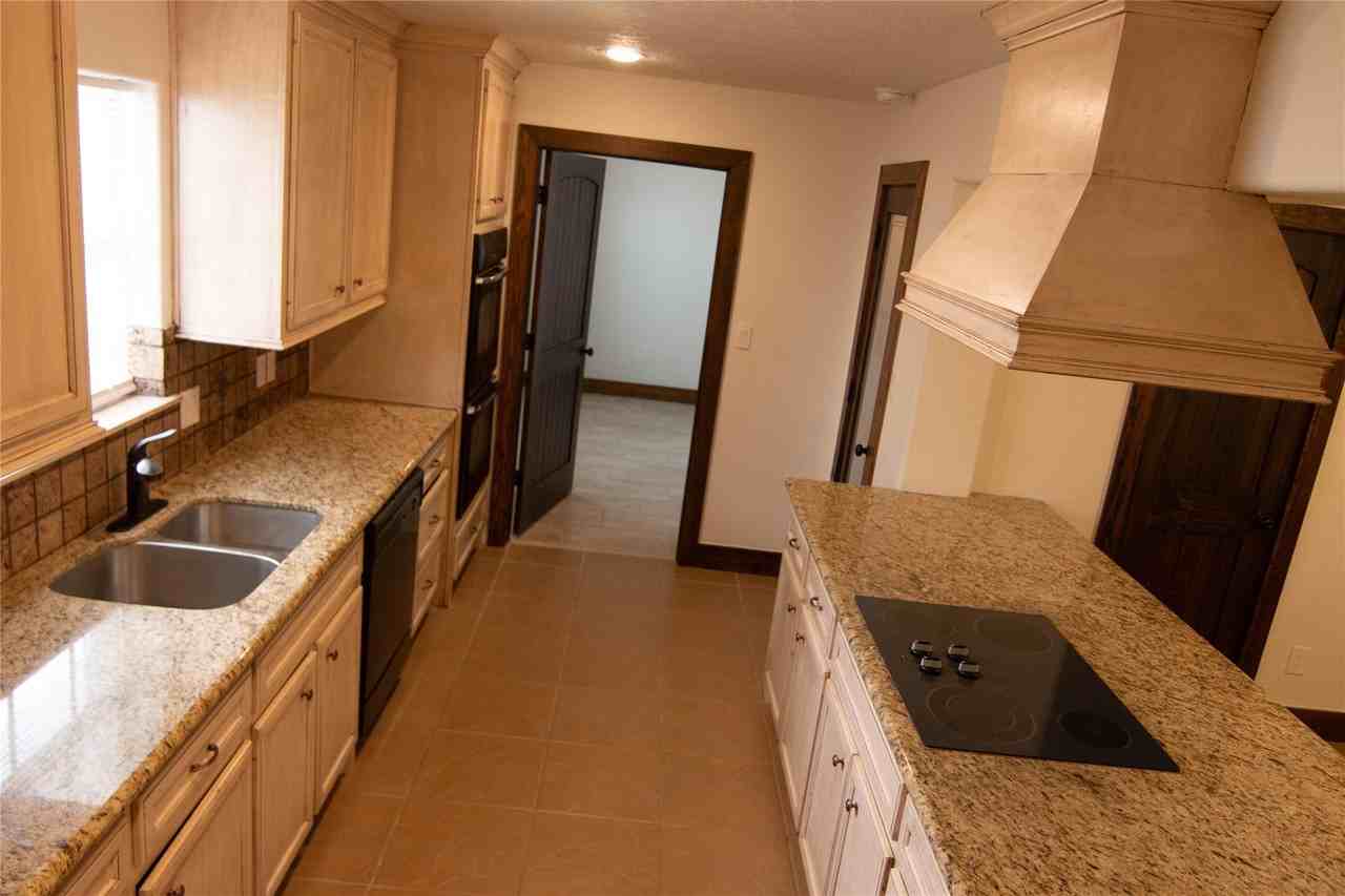 29511B Turnbury Village Dr - Photo 4 of 18