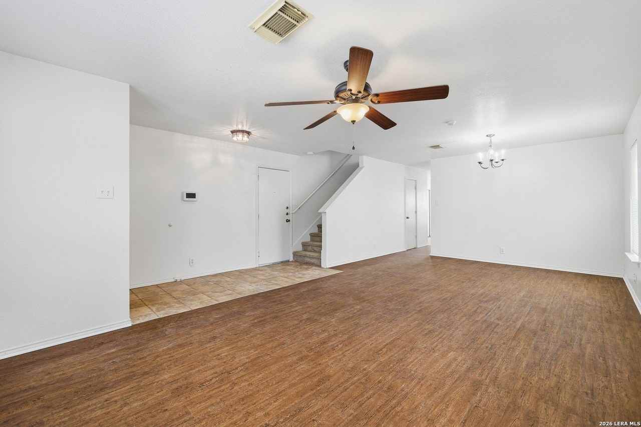 10106 Amber Flora Dr - Photo 7 of 26