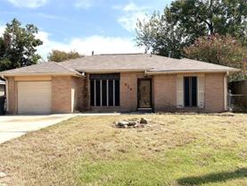 826 Deerpass Dr - Photo 1 of 1
