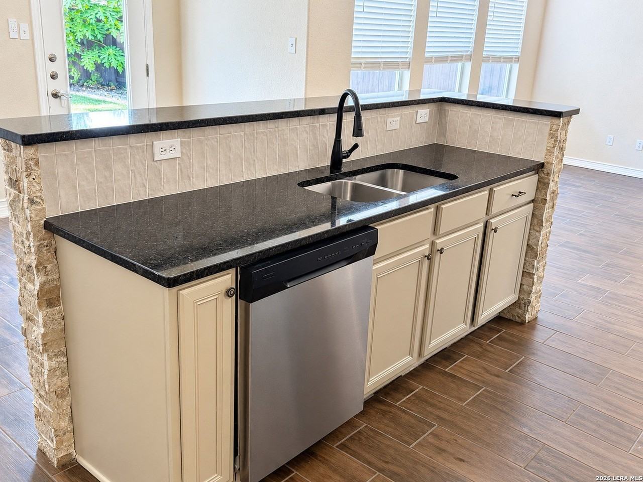 1355 Pinnacle Fls - Photo 5 of 17