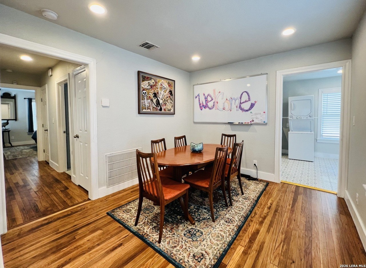 302 W Mariposa Dr - Photo 5 of 15
