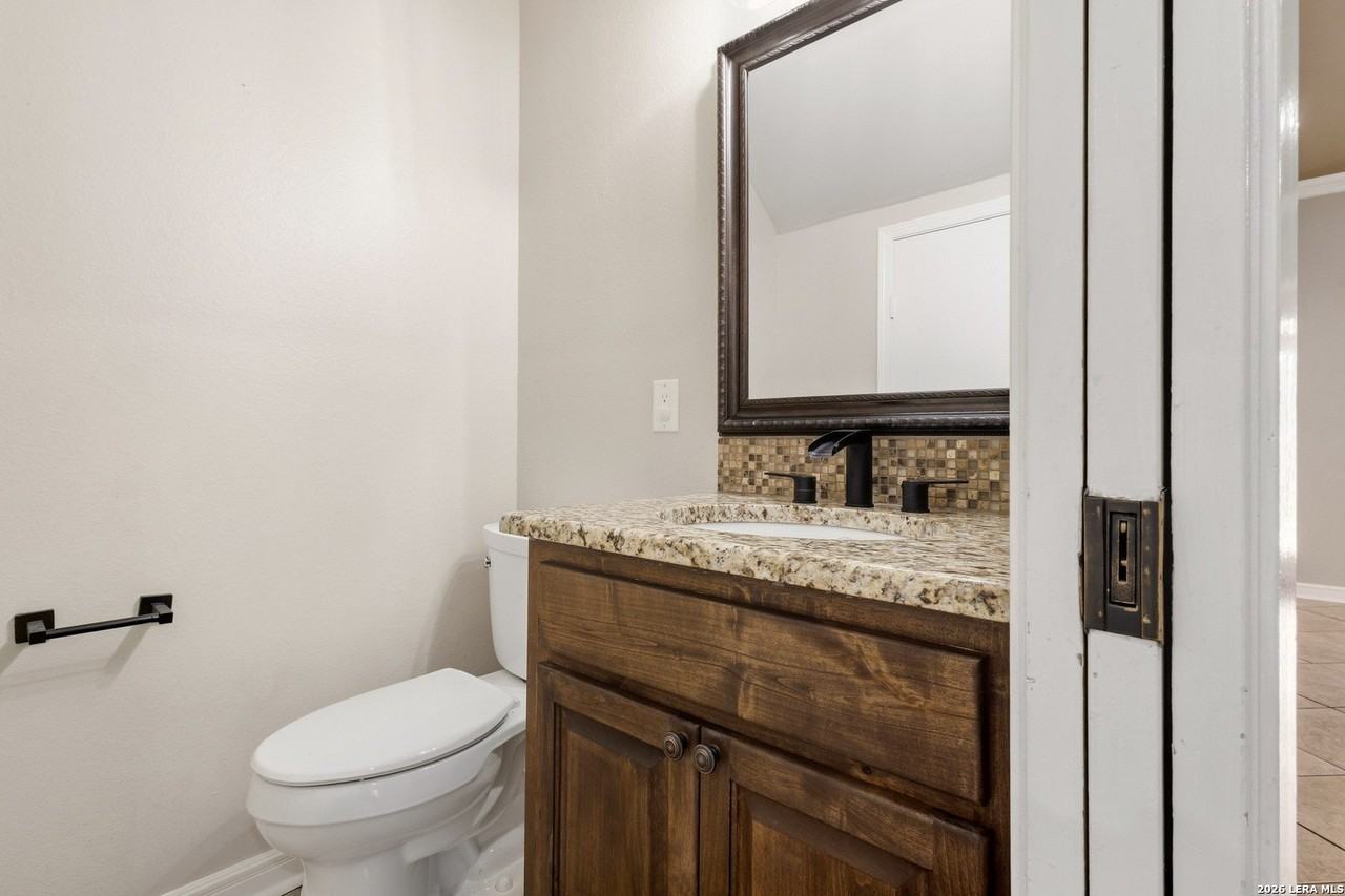 21534 Longwood - Photo 6 of 23
