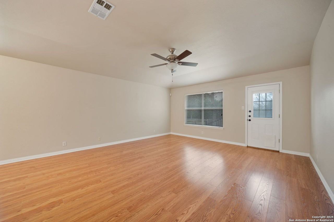 3625 Diamond Fls - Photo 5 of 29
