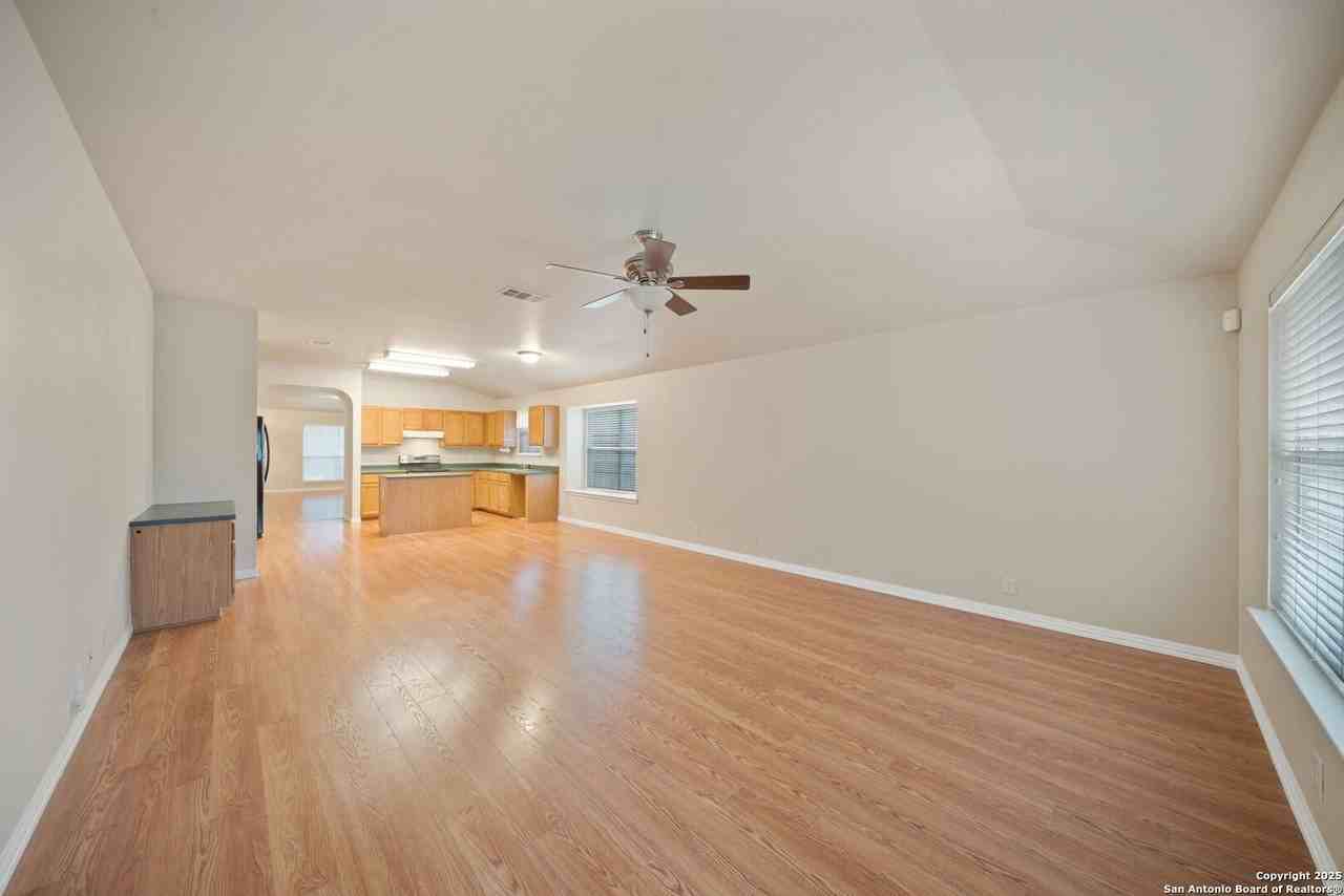 3625 Diamond Fls - Photo 6 of 29